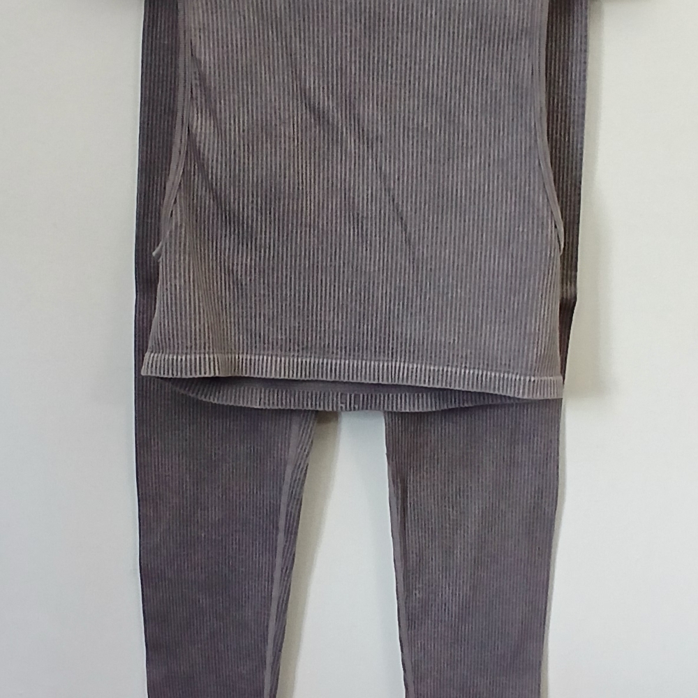 Women's Gray Ribbed Tank Top And Leggings